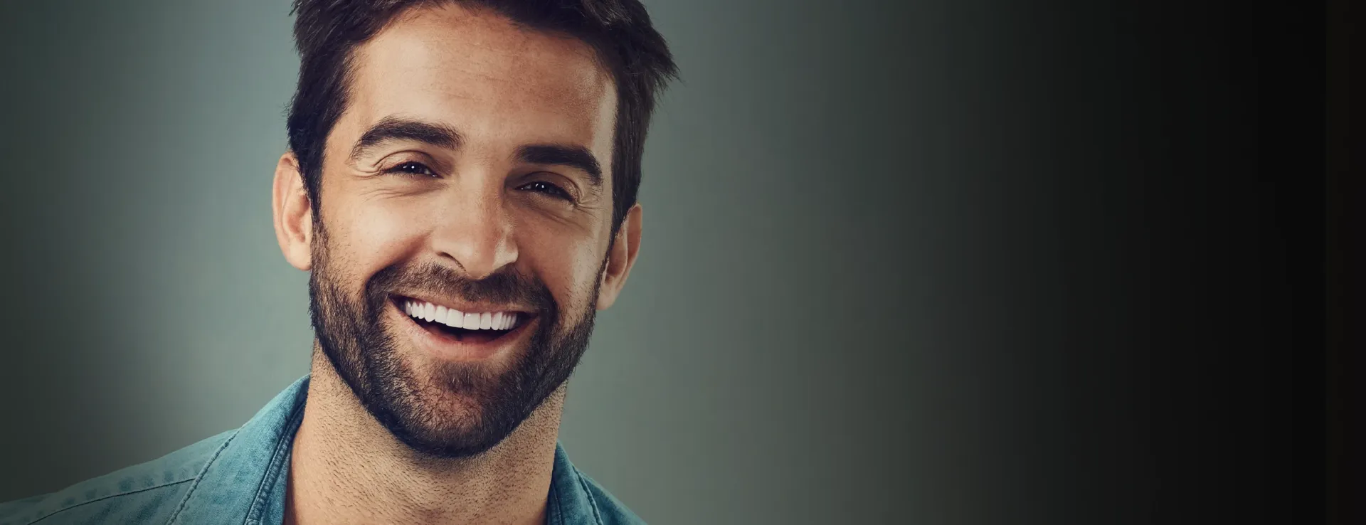Direct composite bonding for chipped teeth